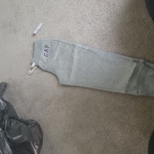 GAP KIDS SWEATPANTS SIZE 6-7 SML